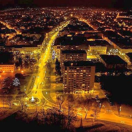 Apartment Lamar - Entry With Pin 0 - 24H, Underground Parking Garage, Elevator Славонски-Брод Экстерьер фото