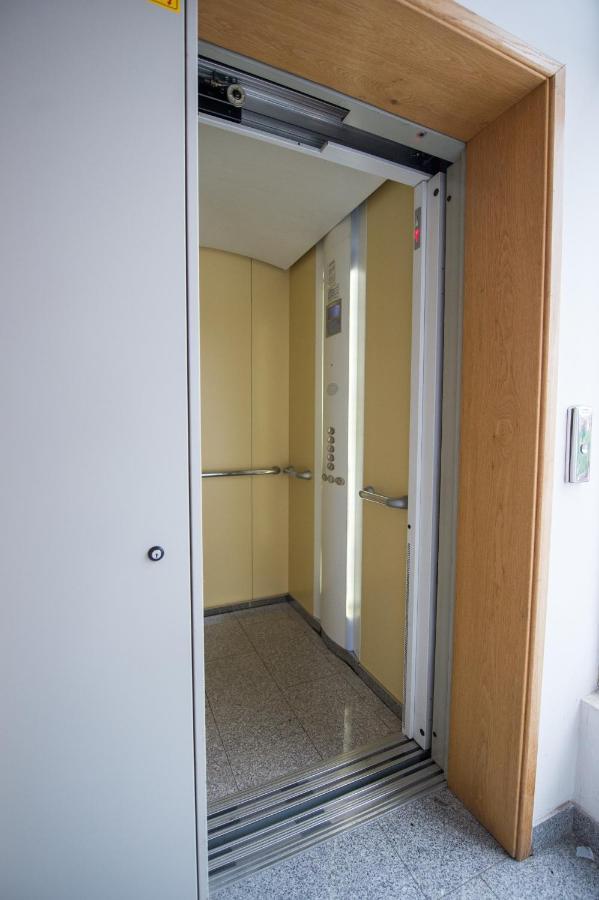 Apartment Lamar - Entry With Pin 0 - 24H, Underground Parking Garage, Elevator Славонски-Брод Экстерьер фото