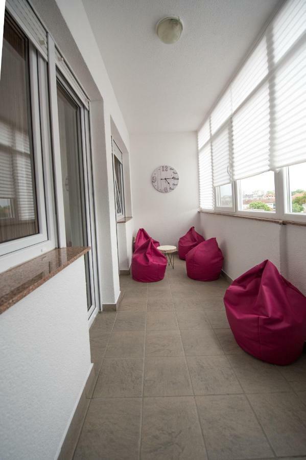 Apartment Lamar - Entry With Pin 0 - 24H, Underground Parking Garage, Elevator Славонски-Брод Экстерьер фото