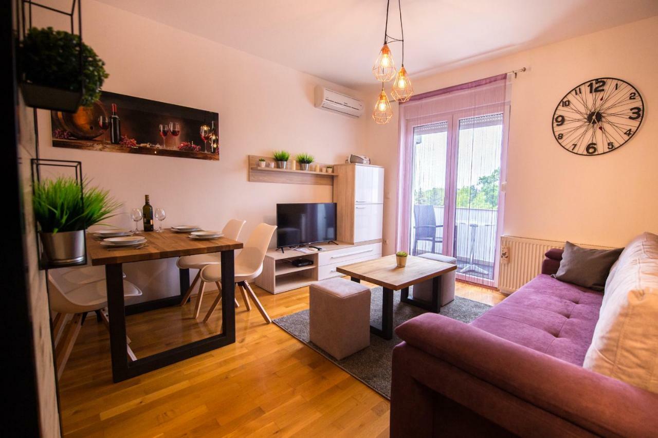 Apartment Lamar - Entry With Pin 0 - 24H, Underground Parking Garage, Elevator Славонски-Брод Экстерьер фото