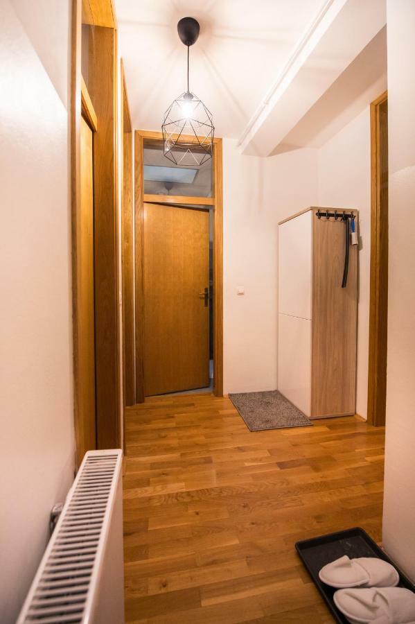 Apartment Lamar - Entry With Pin 0 - 24H, Underground Parking Garage, Elevator Славонски-Брод Экстерьер фото